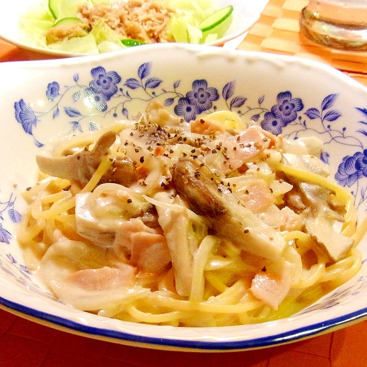 舞茸とベーコンのチーズクリームパスタ